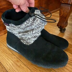 Teva Black Suede Knit Cuff Winter Booties